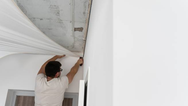 ¿Cómo limpiar y mantener un cielo raso PVC?